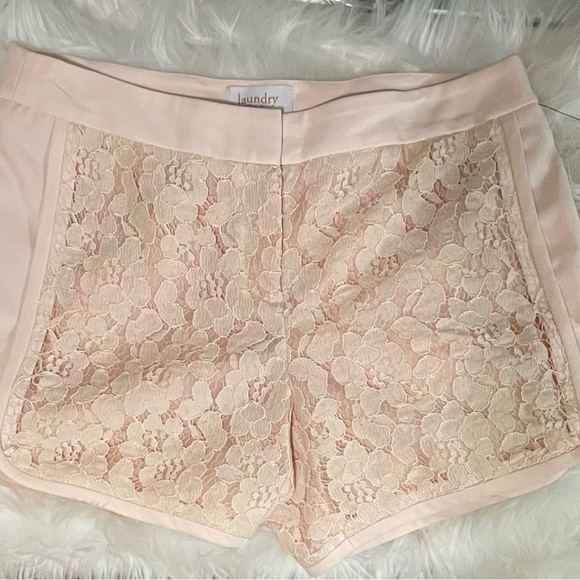 Blush pink lace shorts - Picture 3 of 4